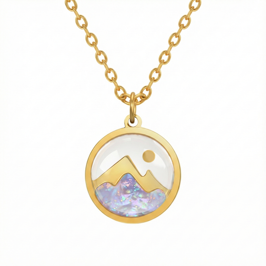 Collier médaillon montagne en acier inoxydable doré avec fond nacré