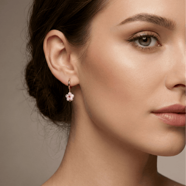Créoles dorées en acier inoxydable avec pendentif fleur rose
