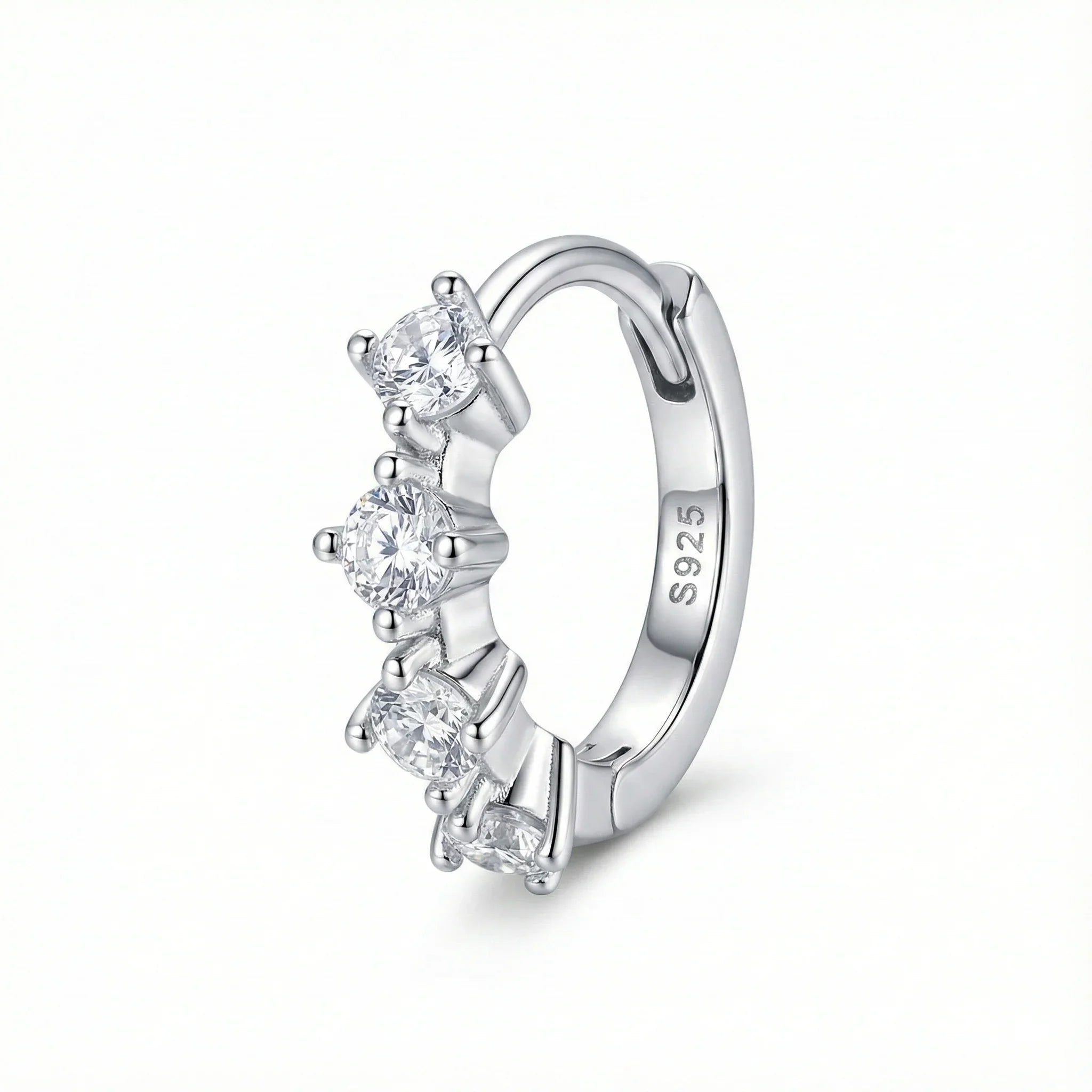 Anneau d’oreille en argent 925 serti de pierres blanches, bijou élégant et raffiné pour femme