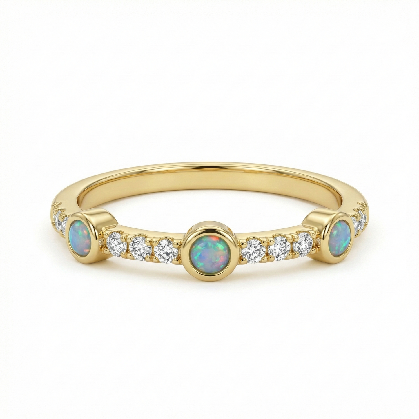 Bague dorée or 18k avec trois opales arc-en-ciel et zircons blancs
