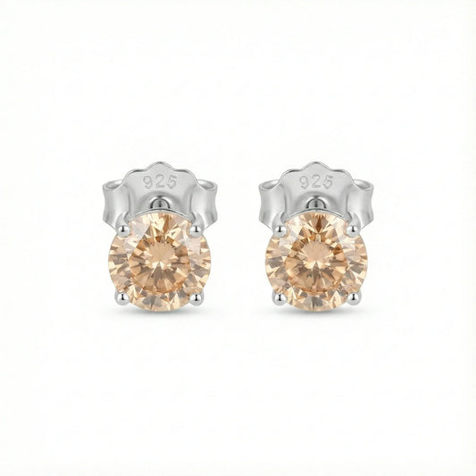 Boucles d’oreilles clous en argent 925 avec zircon couleur champagne taille ronde serti griffes, bijou élégant et intemporel