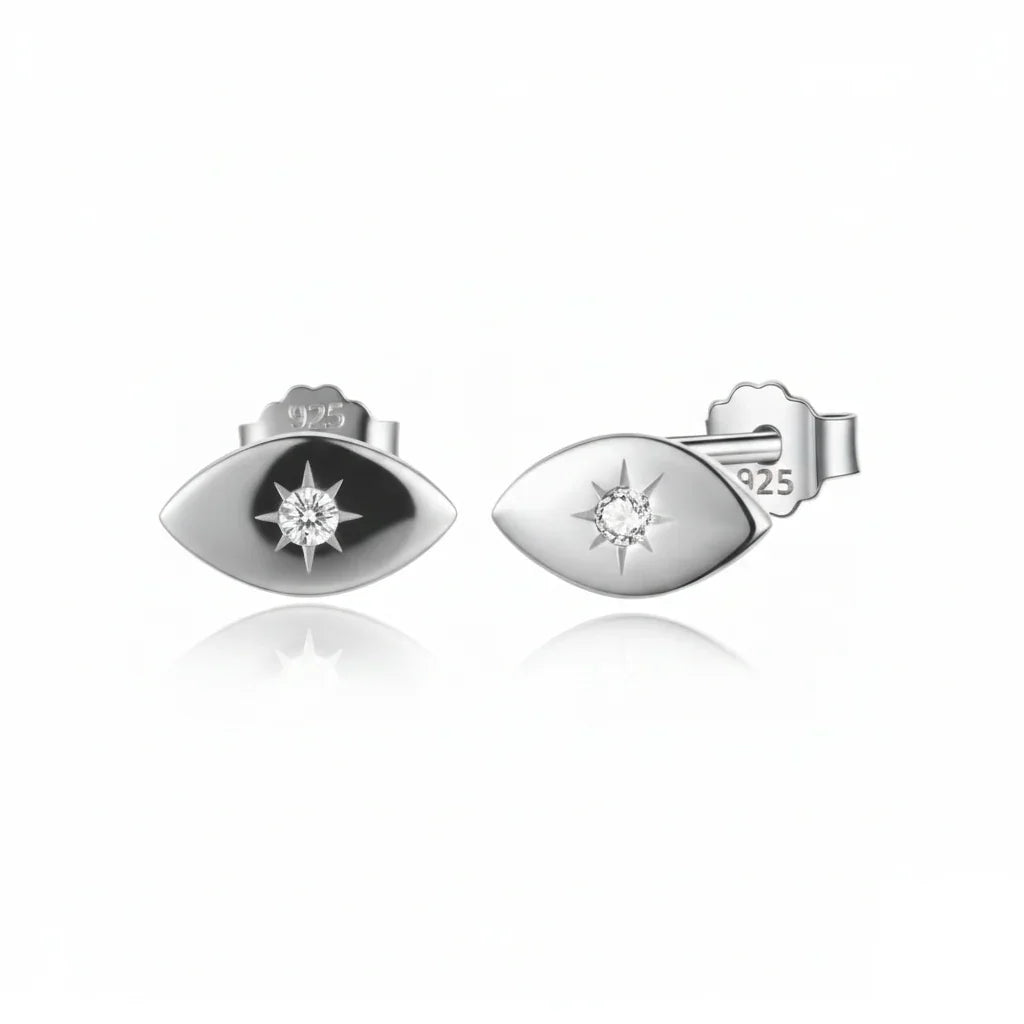 Boucles d’oreilles clous en argent 925 en forme d’œil serties d’une pierre blanche, bijou symbolique et élégant pour femme