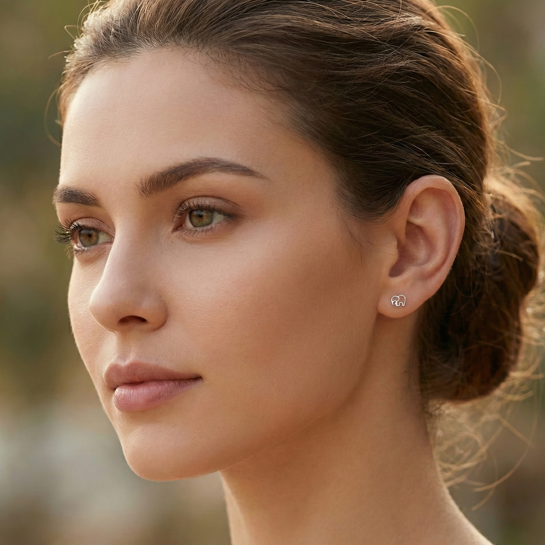 Petites boucles d'oreilles puces éléphant en argent 925, bijou mignon idéal pour femme ou enfant (fille).