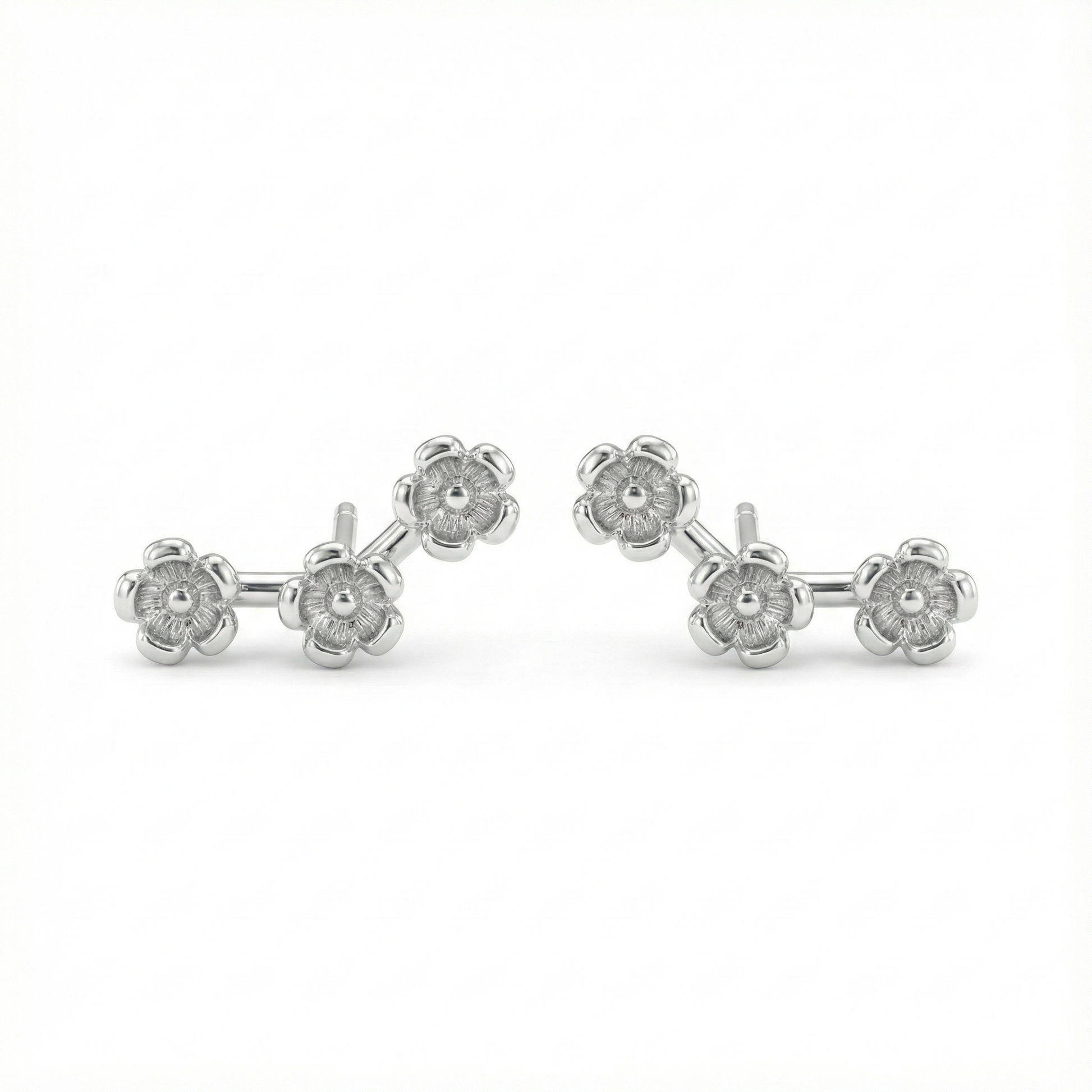 Puces d'oreilles motif trio de fleurs en argent pur 999 (argent fin), bijou floral hypoallergénique haute qualité.