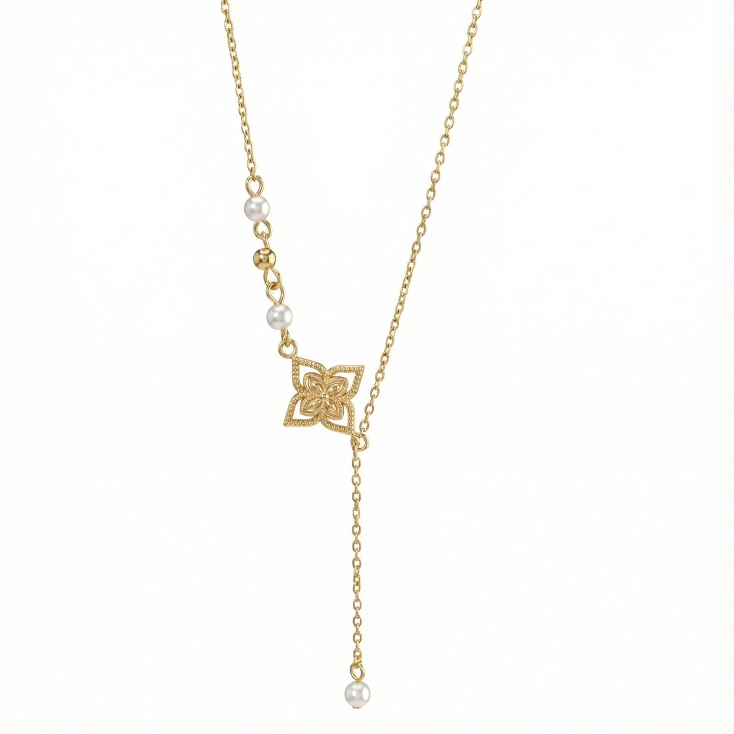 Collier doré asymétrique avec pendentif fleur et perles