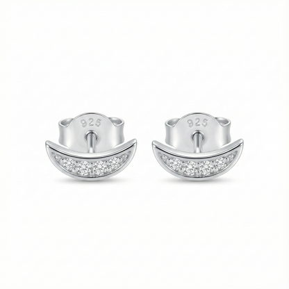 Détail croissants de lune sur boucles puces argent 925