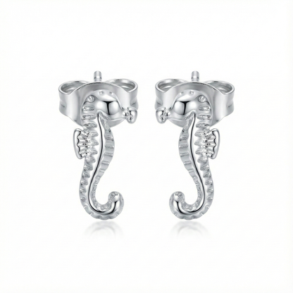 Boucles d'oreilles puces motif hippocampe en acier inoxydable argenté, bijou marin original et mignon pour femme ou enfant.